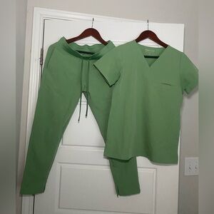 Green Petite Mandala Scrub Set